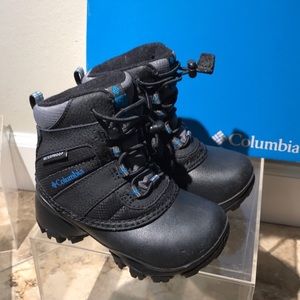 Columbia winter toddler boot size 8